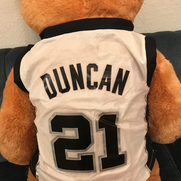 NBA Spurs # 21 4-foot Duncan huggable awesome bear (OLCC) - Picture 2 of 4